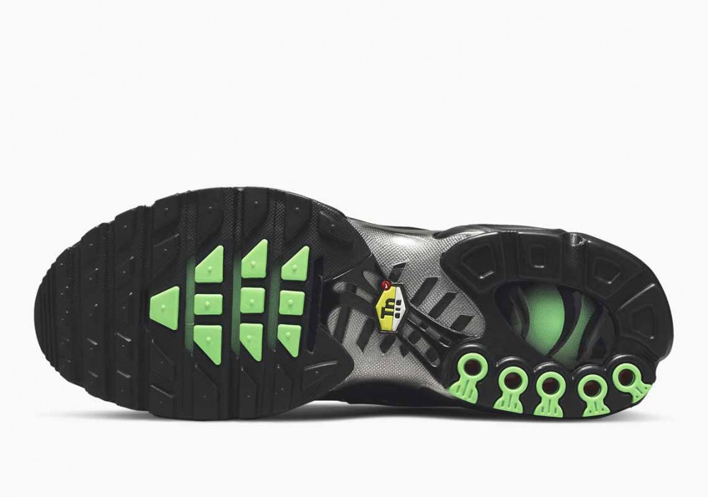 Nike Air Max Plus Negro Plata Verde Huelga para Hombre