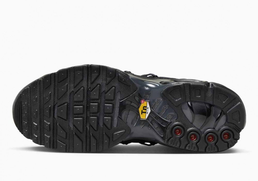 Nike Air Max Plus Utility Negras Platino Metalizado para Hombre