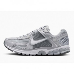 Nike Zoom Vomero 5 Zapatillas Hombre en Gris Lobo y Plata Metálico